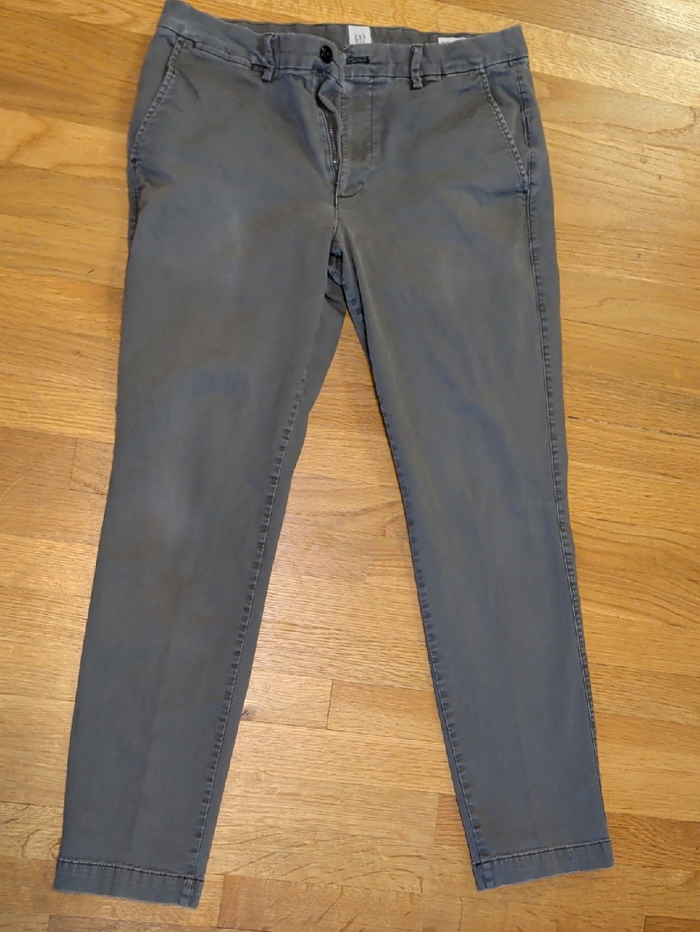 GAP Essential Slim Khaki Pants in Charcoal Gray